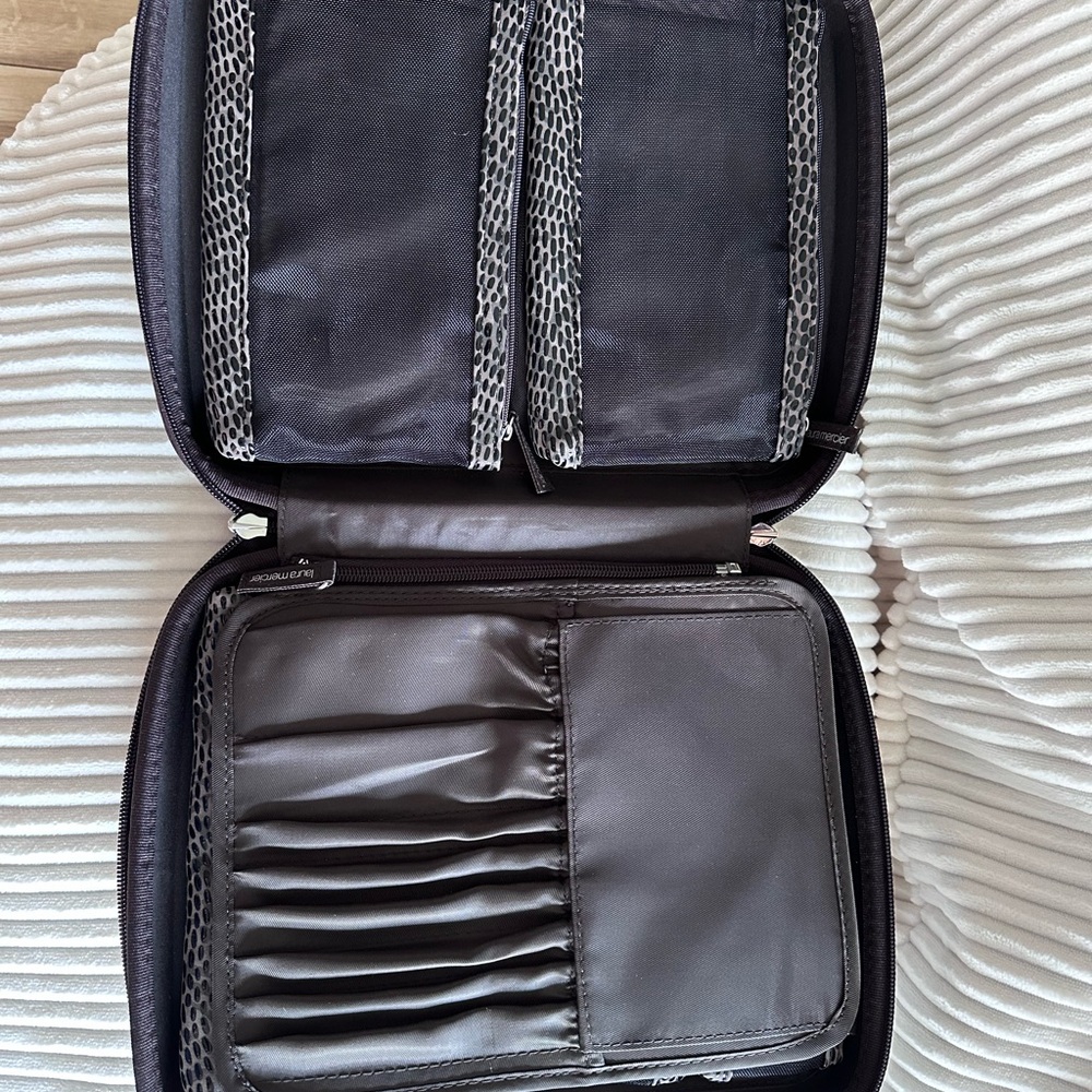 Laura Mercier Black Textured Cosmetic Case